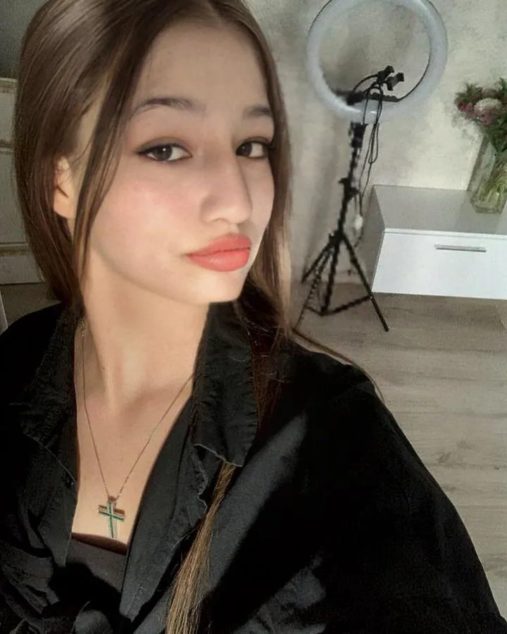 18F bored outta my mind so i’m making stuff lol