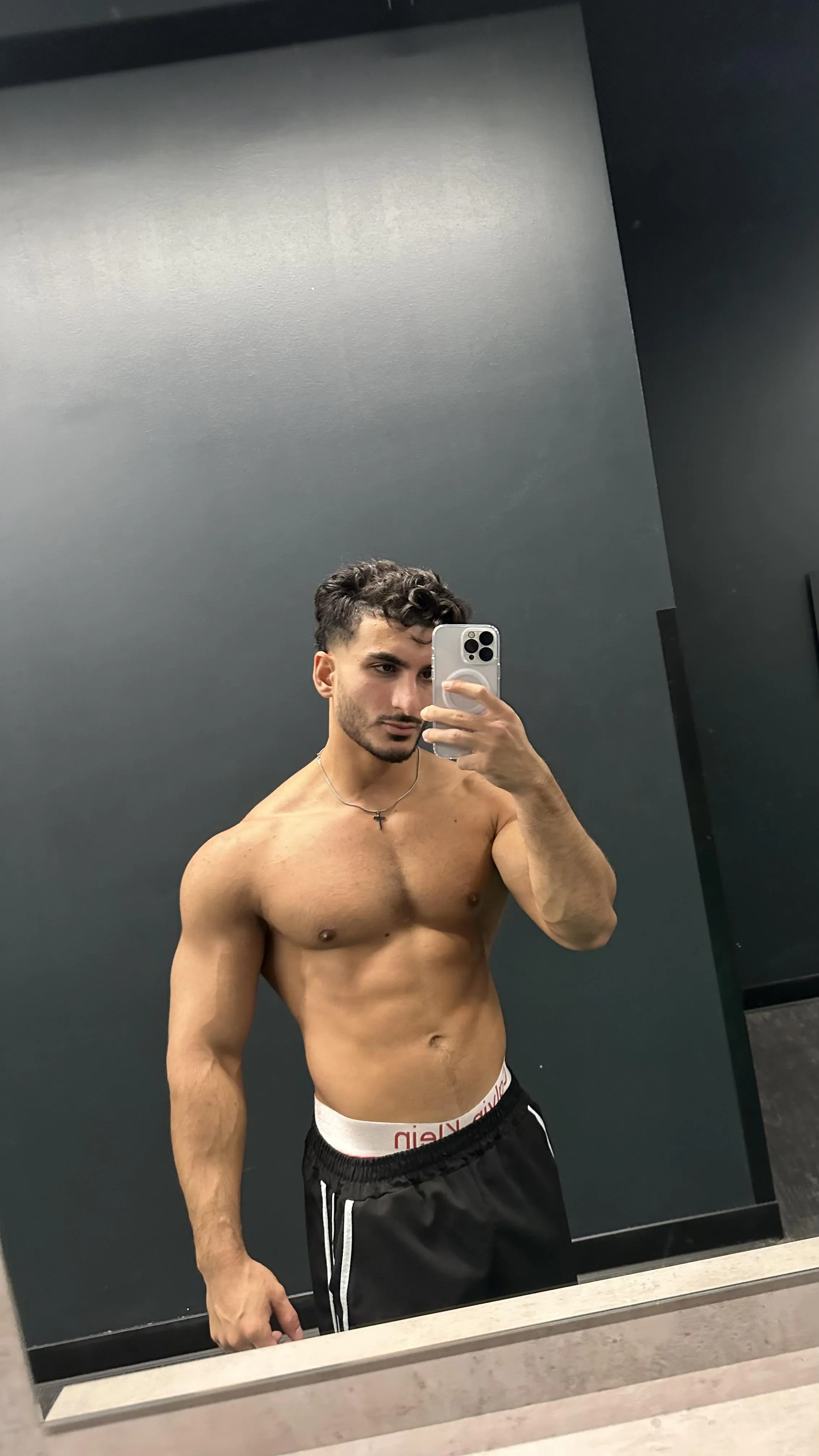 [22] just finished push day