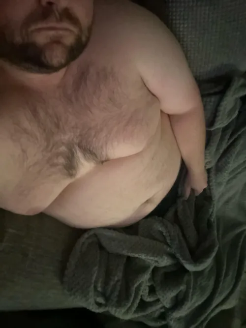 32 married. Wife went to bed. Gotta be quiet. Snap? blewey12