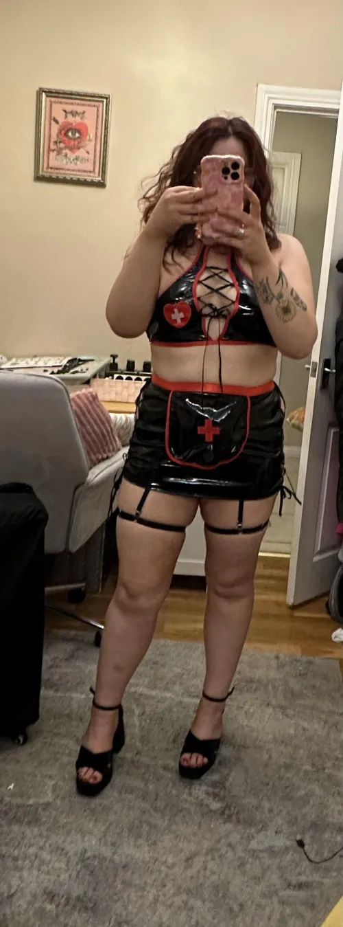 It’s bad bitch o’clock boysss and girlss 😏 [f] xx