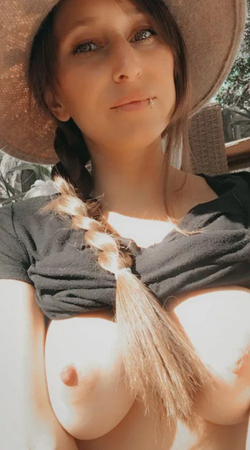 love the sunlight but my tits begging for your mouth