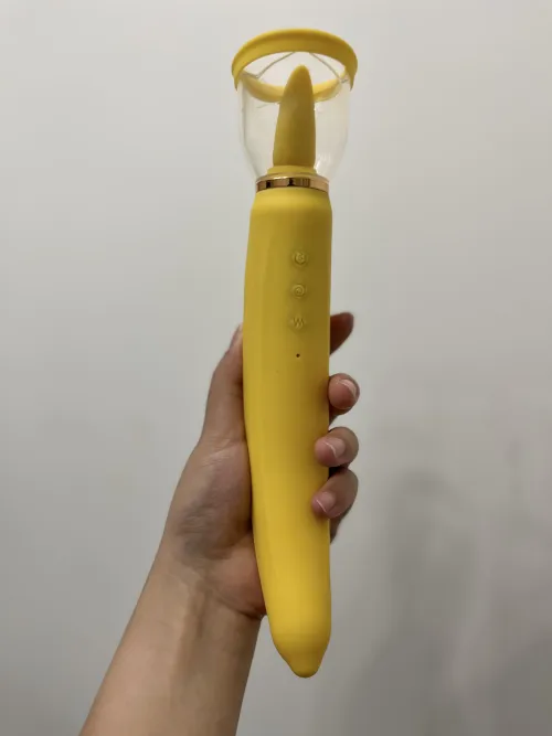 Anyone else obsessed with this toy? I think I just found my all-time favorite 🍌💕