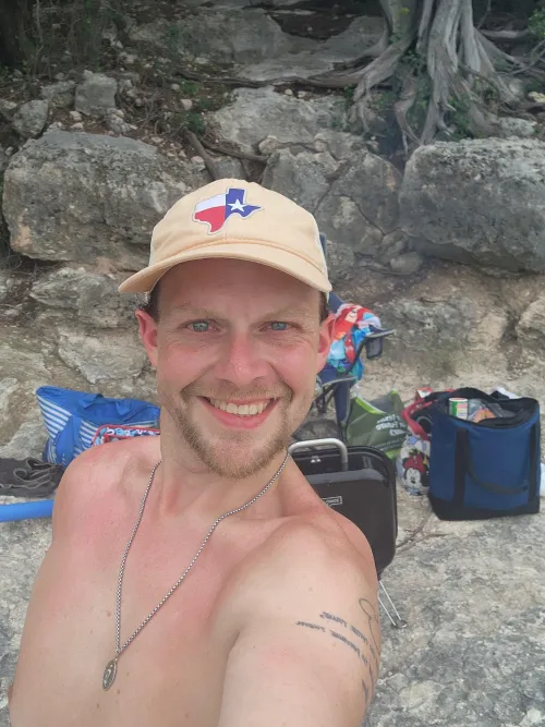 [Discussion] Looking for couples, women, and groups to join me for my 31st birthday in January.