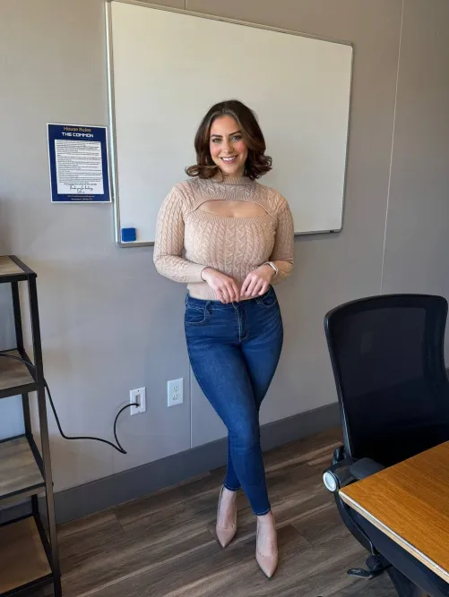 These curves make my jeans work overtime