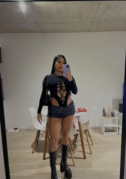 your dream brunette 💗💗❤️‍🔥