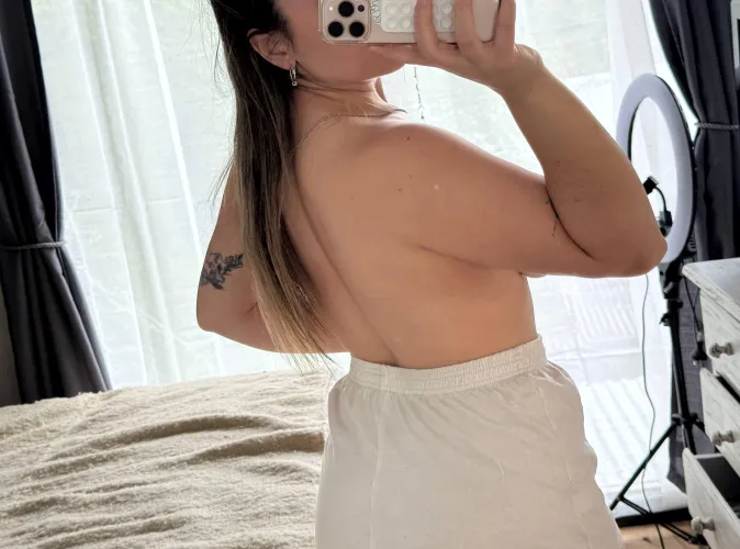 Could sneak in a quickie before hubby gets back (stl)