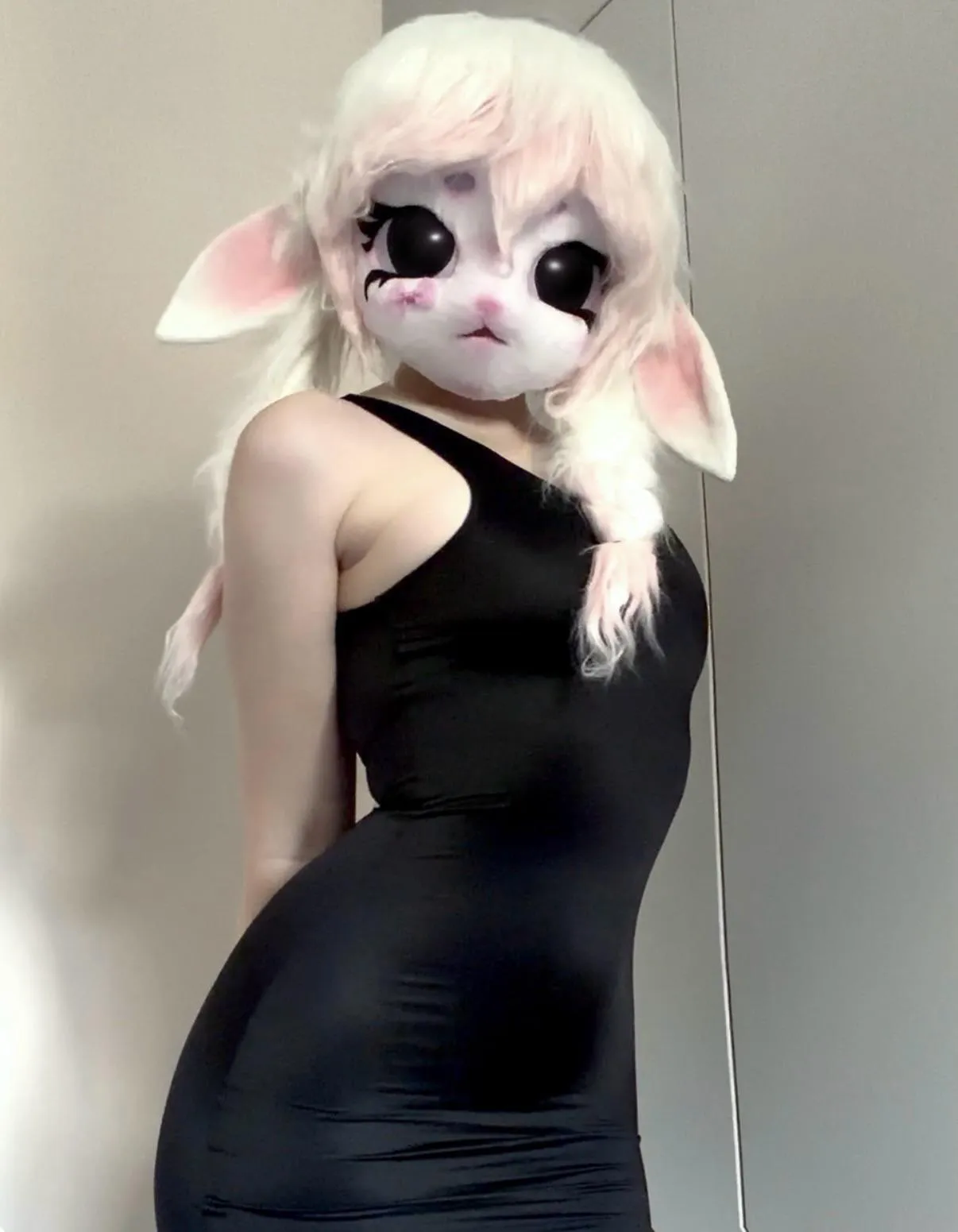 do you like my bunny body? 🐾 @slow-fox705