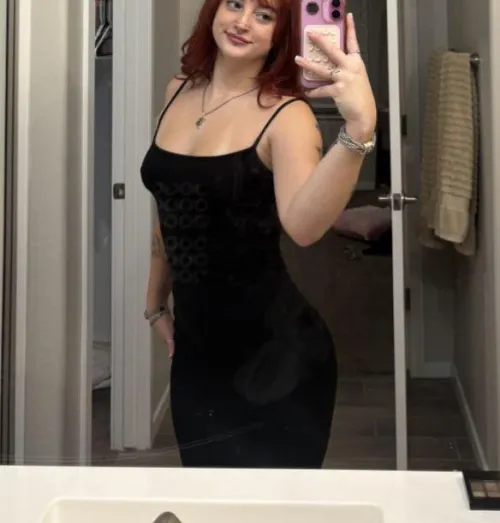 Glammed up and wickedly tempting