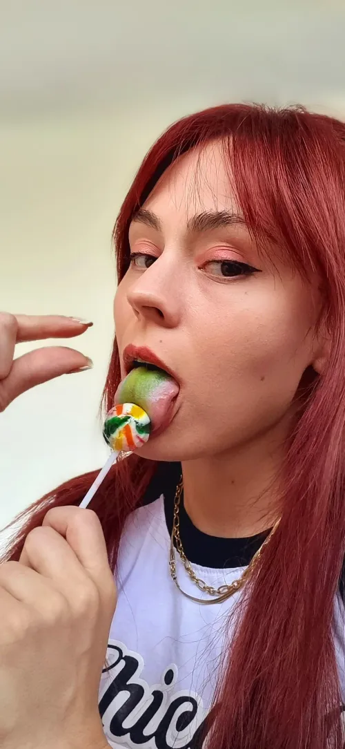 this lollipop has more flavor and size than your pathetic little thing