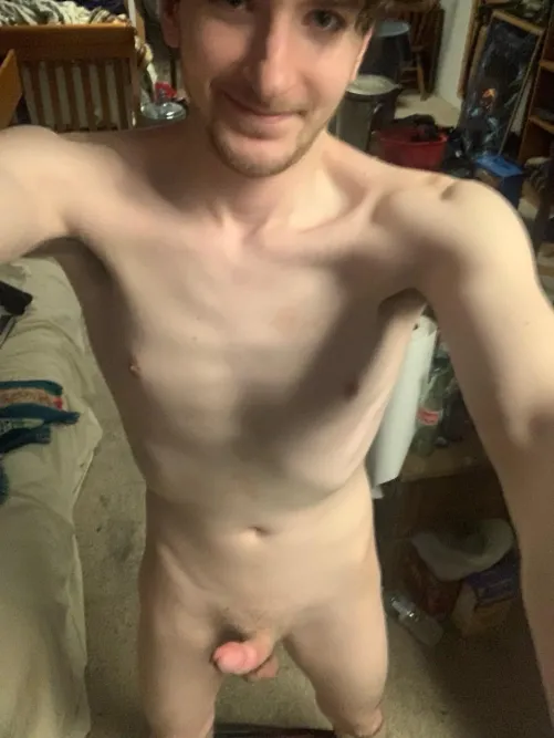 22 I’m not big, but I like big daddies!!