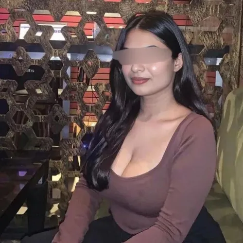 F(31) husband took me out for a date and i sucked his 🍆 on our way back to the home