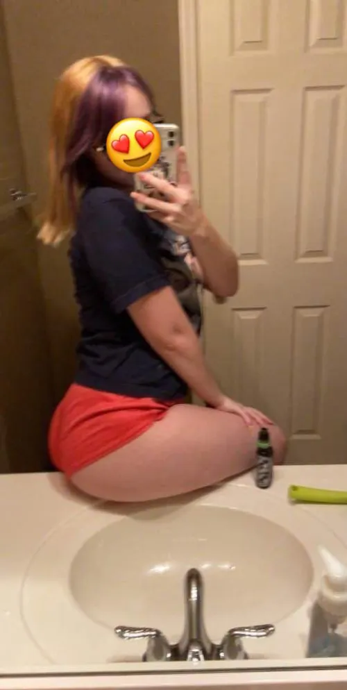 Longmont mom very needy just arrived here for you’ll loyal naughty guys willing to be Owned (CO)