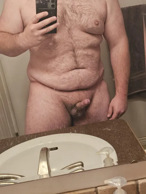 18 M Would any couples be interested in helping me have my first threesome?