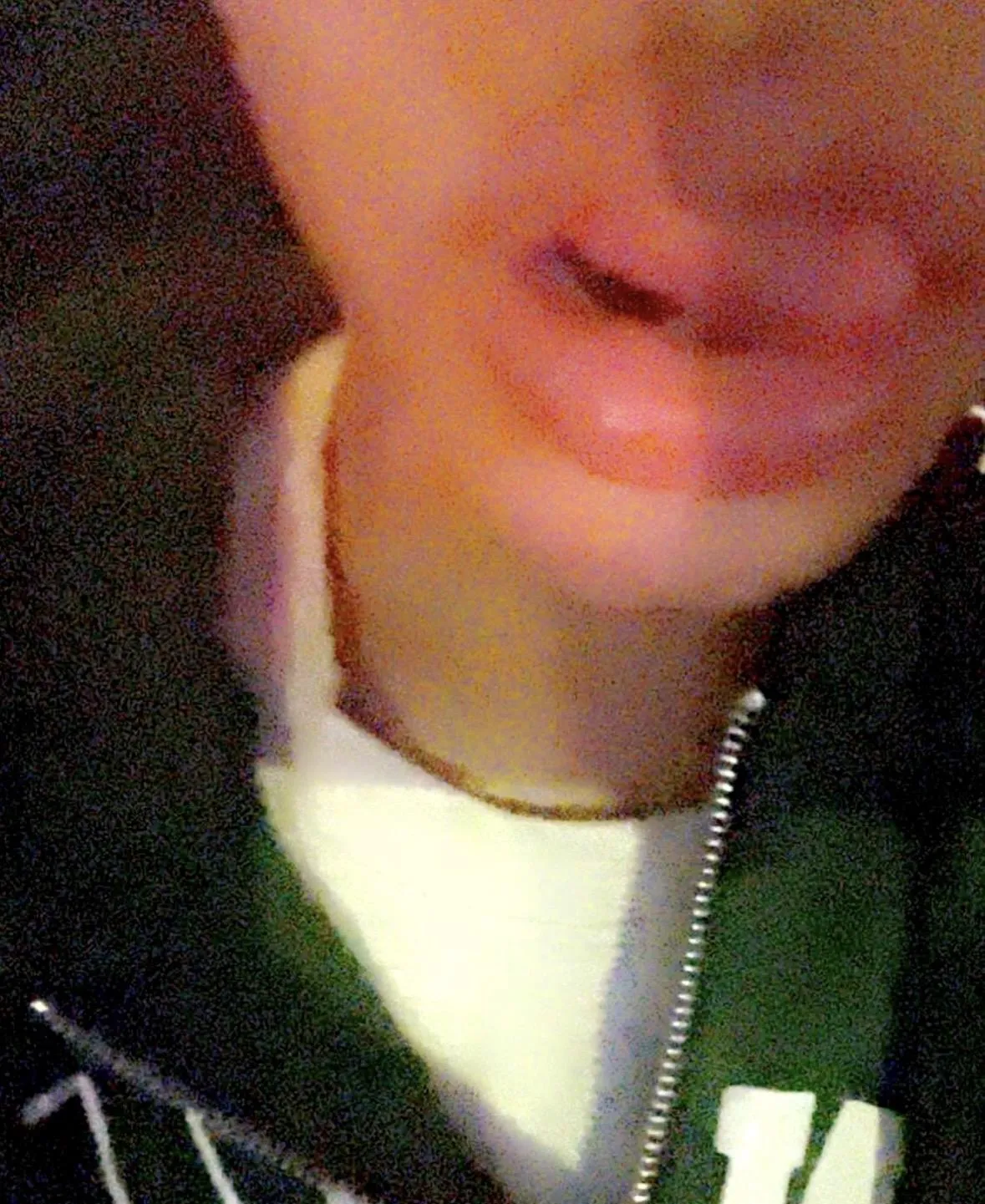 [90034] college dl wanna practice my deepthroating skills