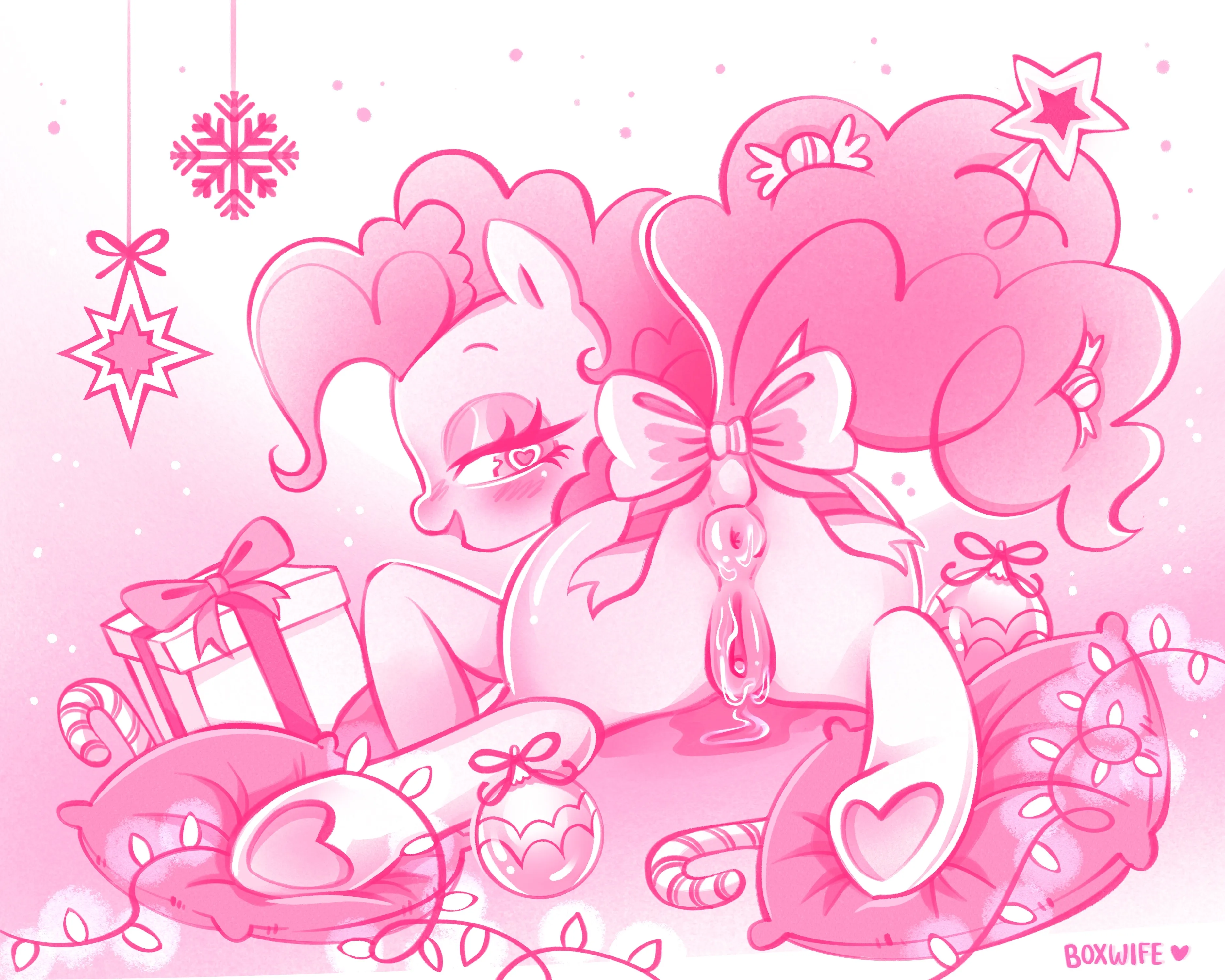 Pinkie getting into the spirit of the season ~ BoxWifeX0