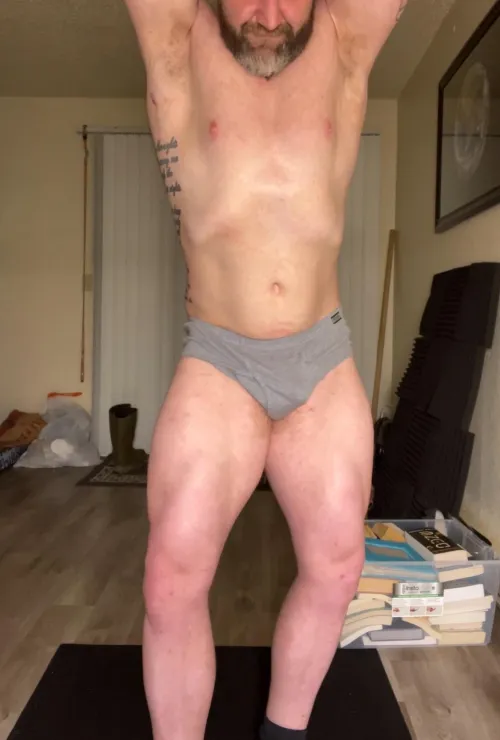 32 [M4F] - #Everett - charming man seeks pillow princess to turn into Thanksgiving stuffing