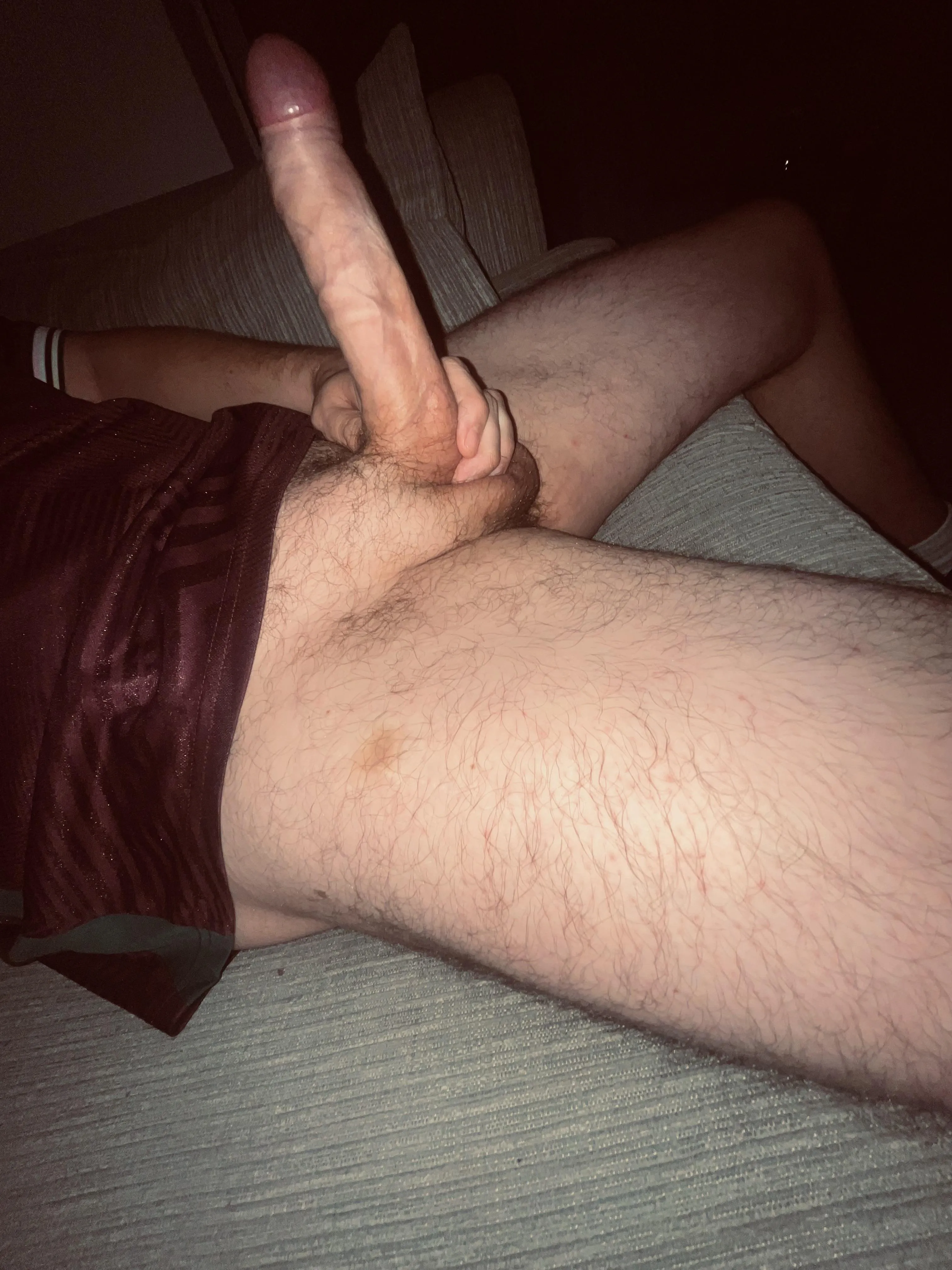 You know the drill. Upvote if i’m bigger. DM/Comment and tell me how much bigger I am than you or your bf 😈