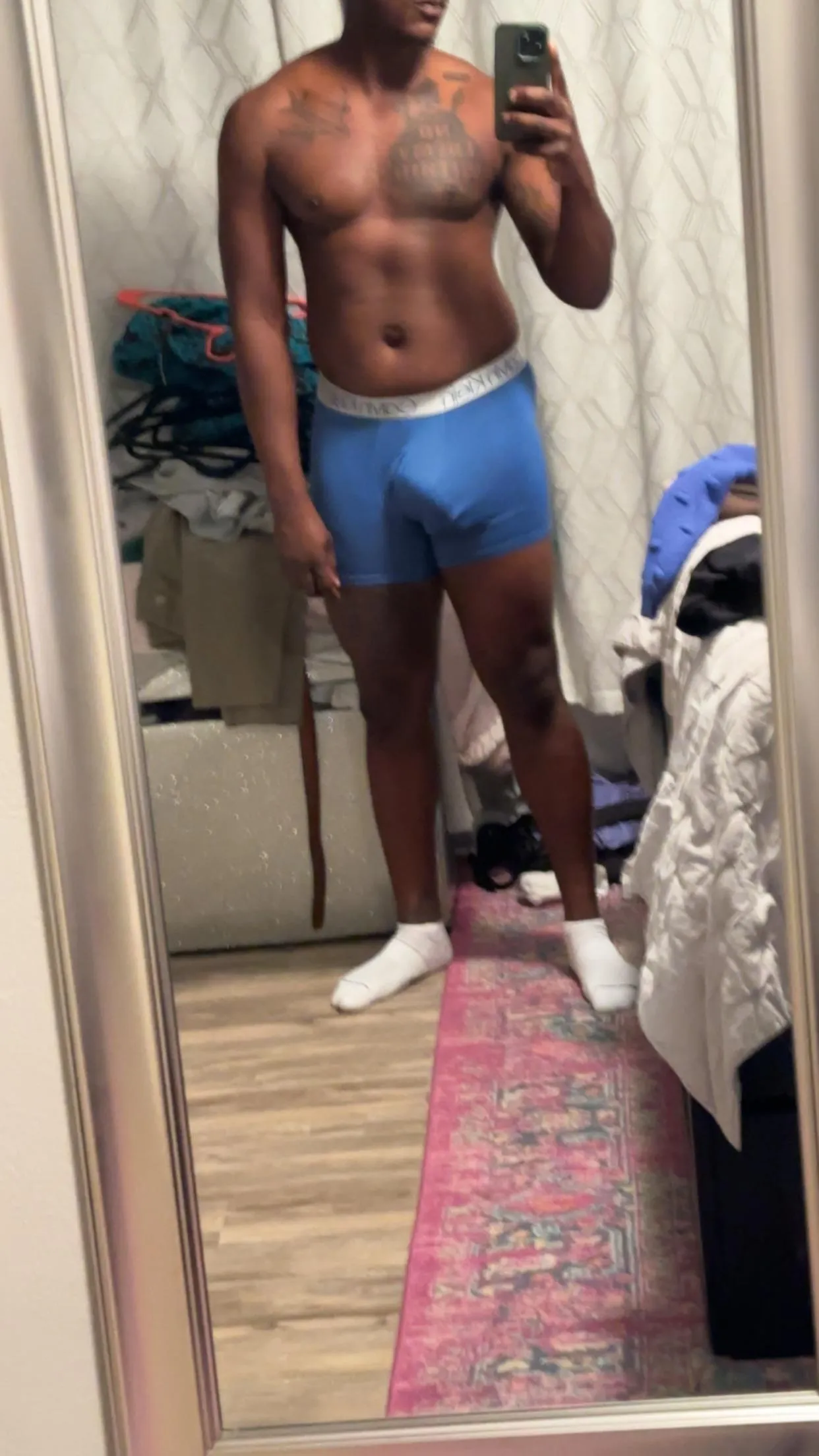 32 Bi taking mirror pic