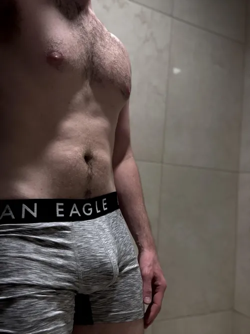 32 Straight - Gym showers