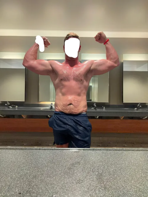 35 [M4F] #Woodstock - experienced third looking for holiday connections.