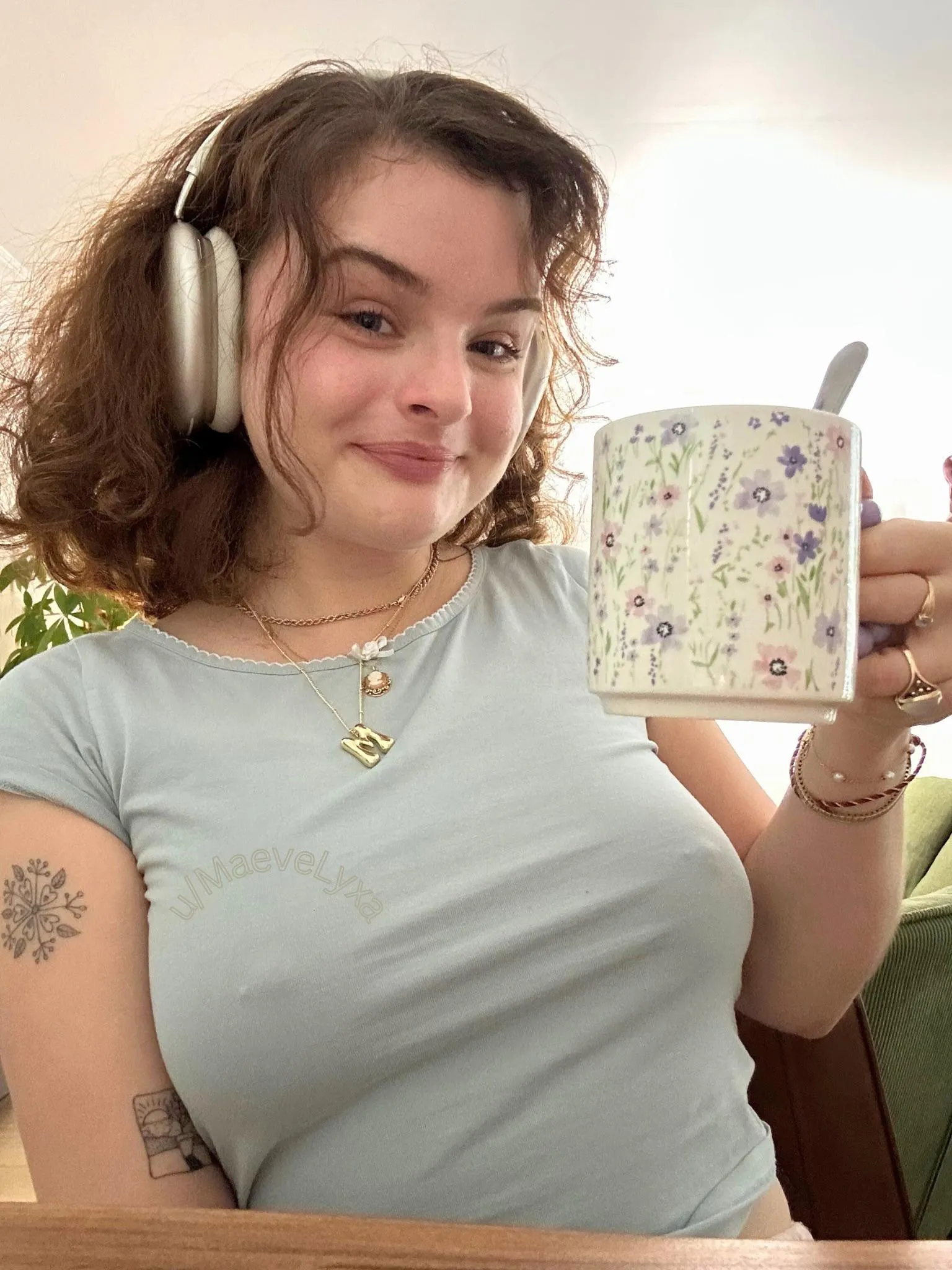 I’m new here! Happy Tease Tuesday 😘