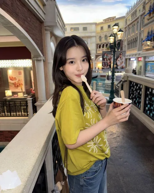 should i show my ass naked on here?