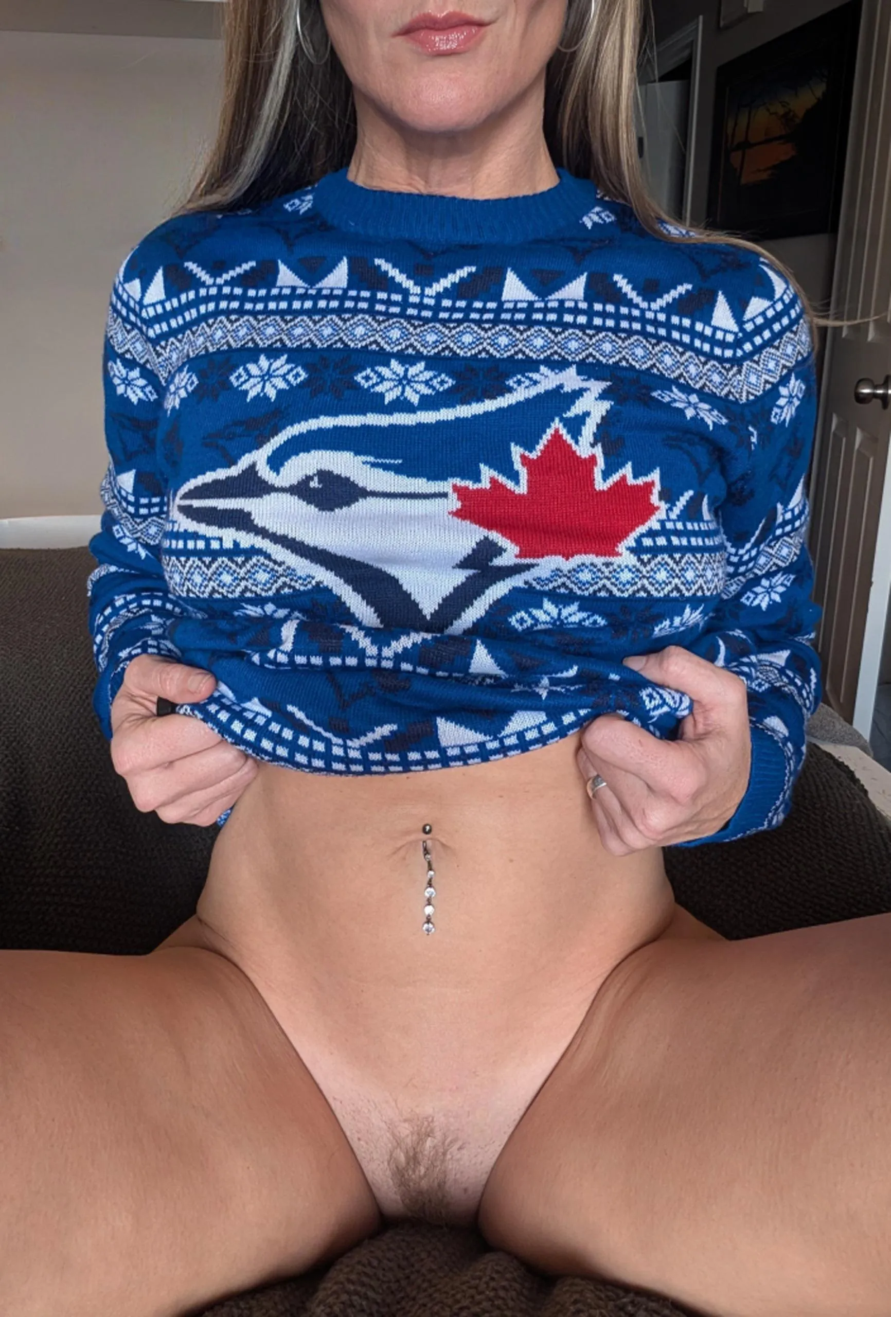 It's the return of (f)estive sweater season!