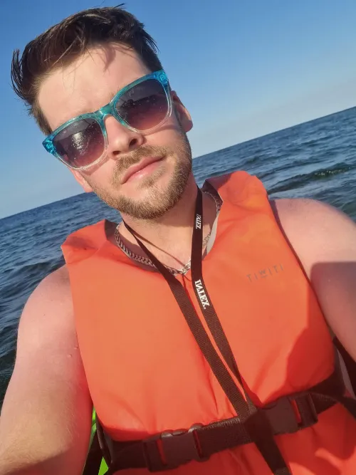 28M Sheffield, new to dogging. Looking for like minded people who can introduce me into the scene!