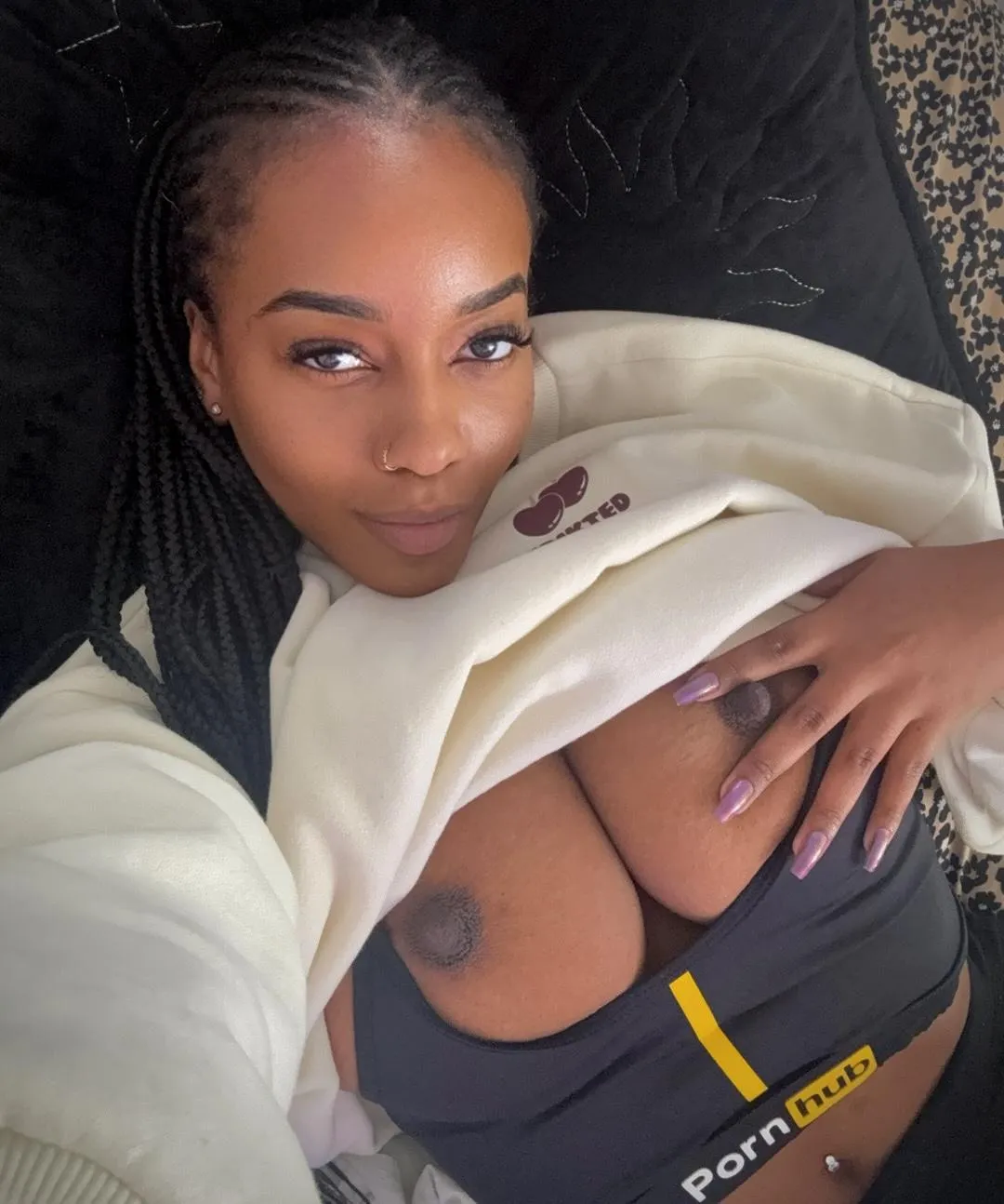 it's getting too cold, need someone to warm me up