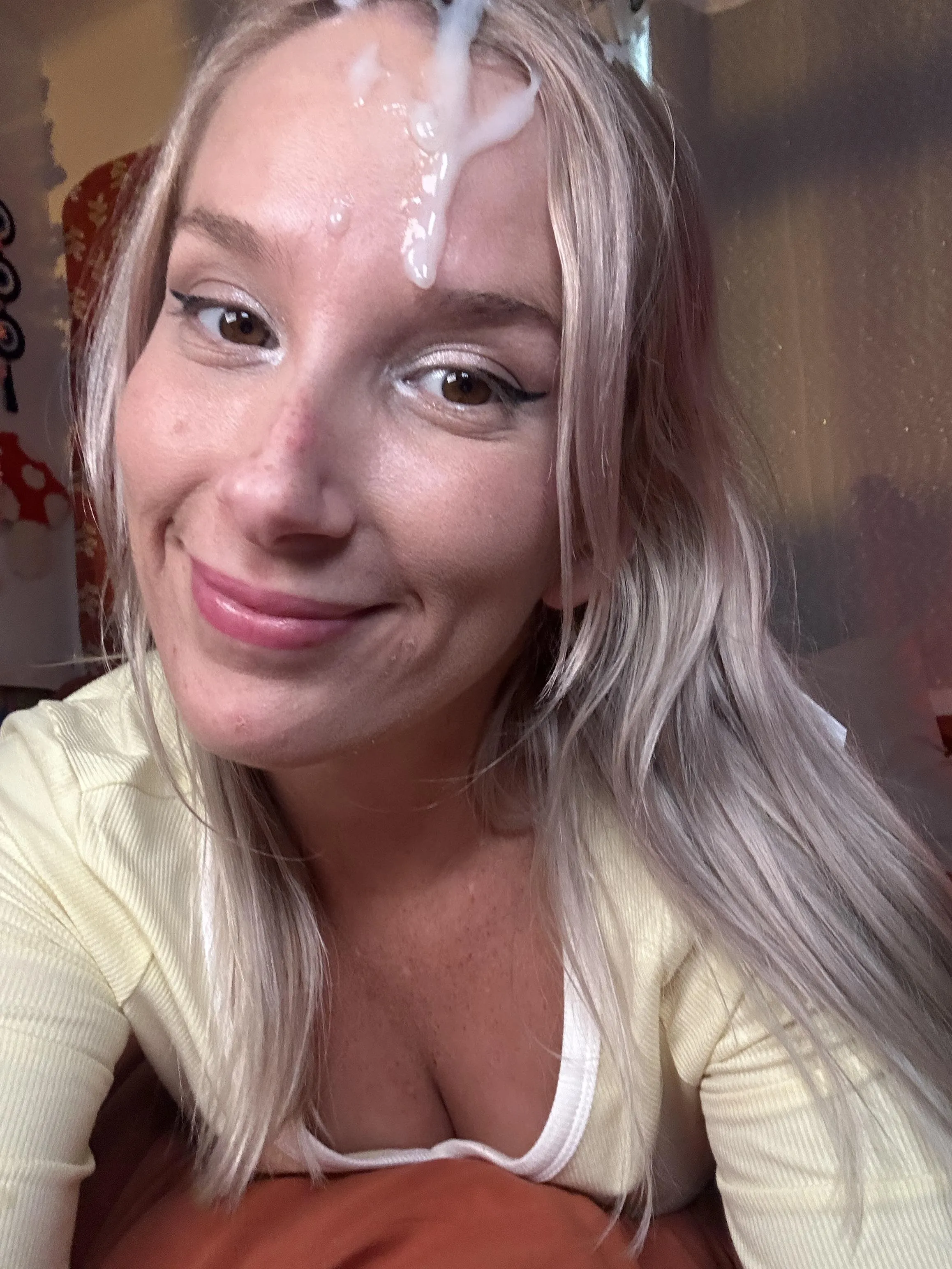 Cumshot selfies always help me assess the damage 🤭