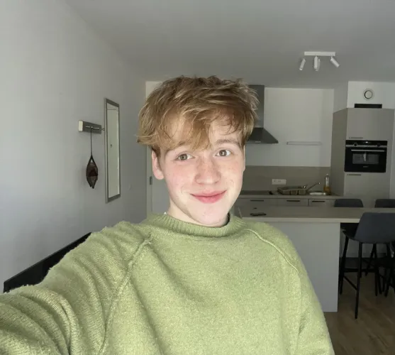 20m just wanna find some international friends here!