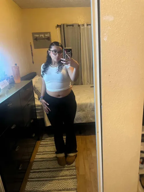 [22m20f] [south central] looking for hung bull who can host