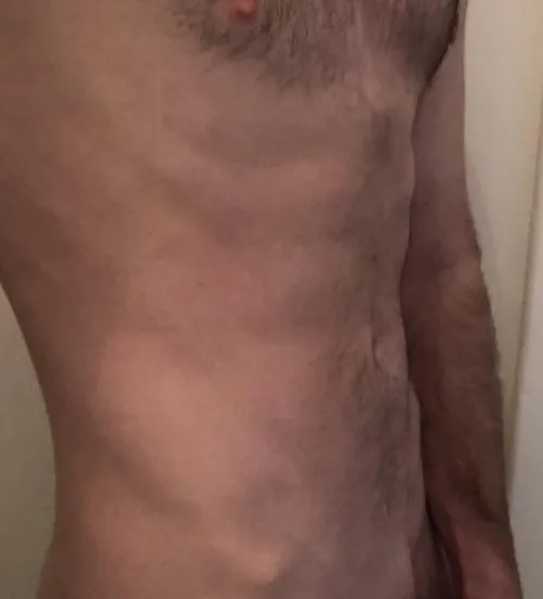 Any hung guys keen to get their dicks sucked? Looking for BWC to worship