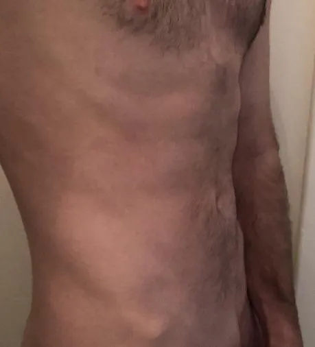 Any hung guys keen to get their dicks sucked? Looking for BWC to worship