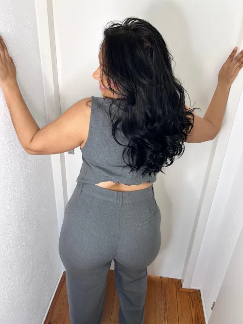 Daddy you can make me happy if you lick my ass today