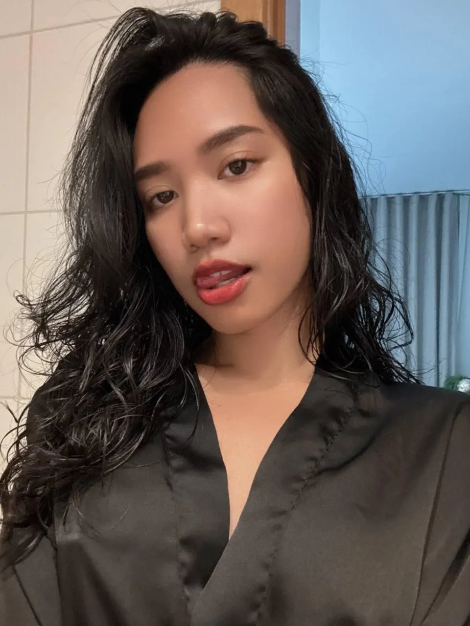 December got me glowing like I’m trouble.