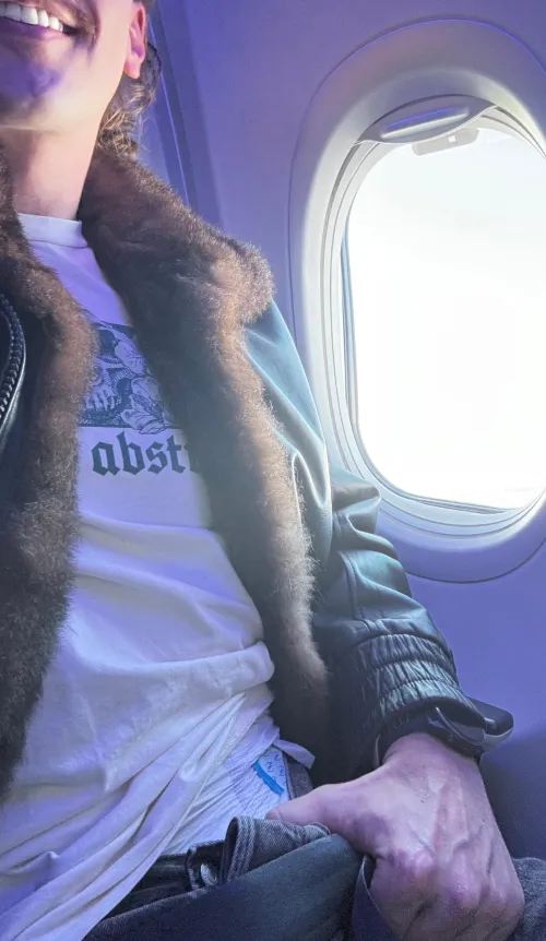 I won’t ask you to move so I can use the bathroom 🤭