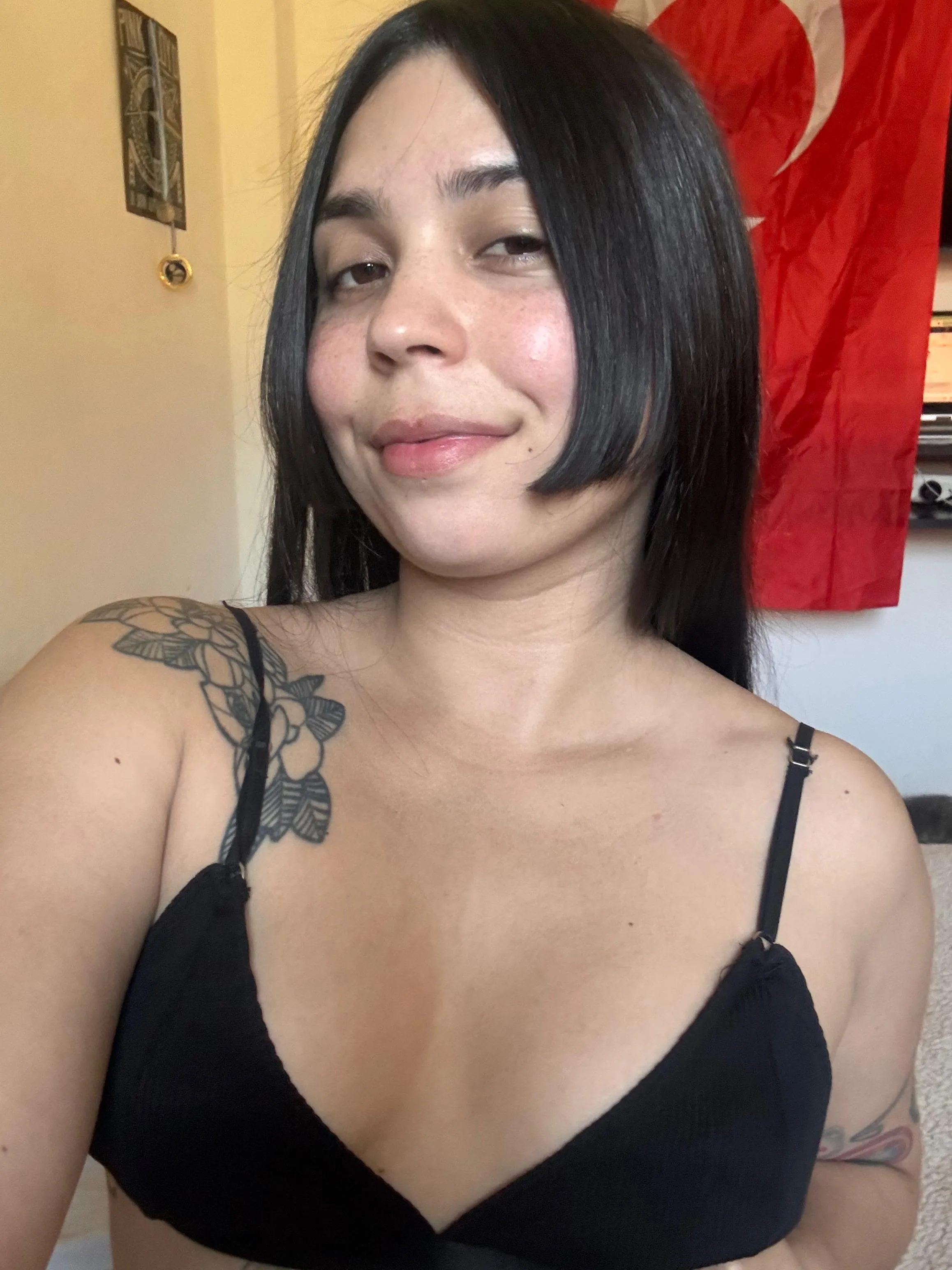 W19.. Bin übelst hässlich aber übertrieben sex süchtig.. würdet ihr mich auf Hotel date einladen? 🥹