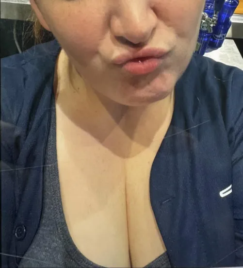 Who wants to get my wife drunk and pull those tits out while I watch
