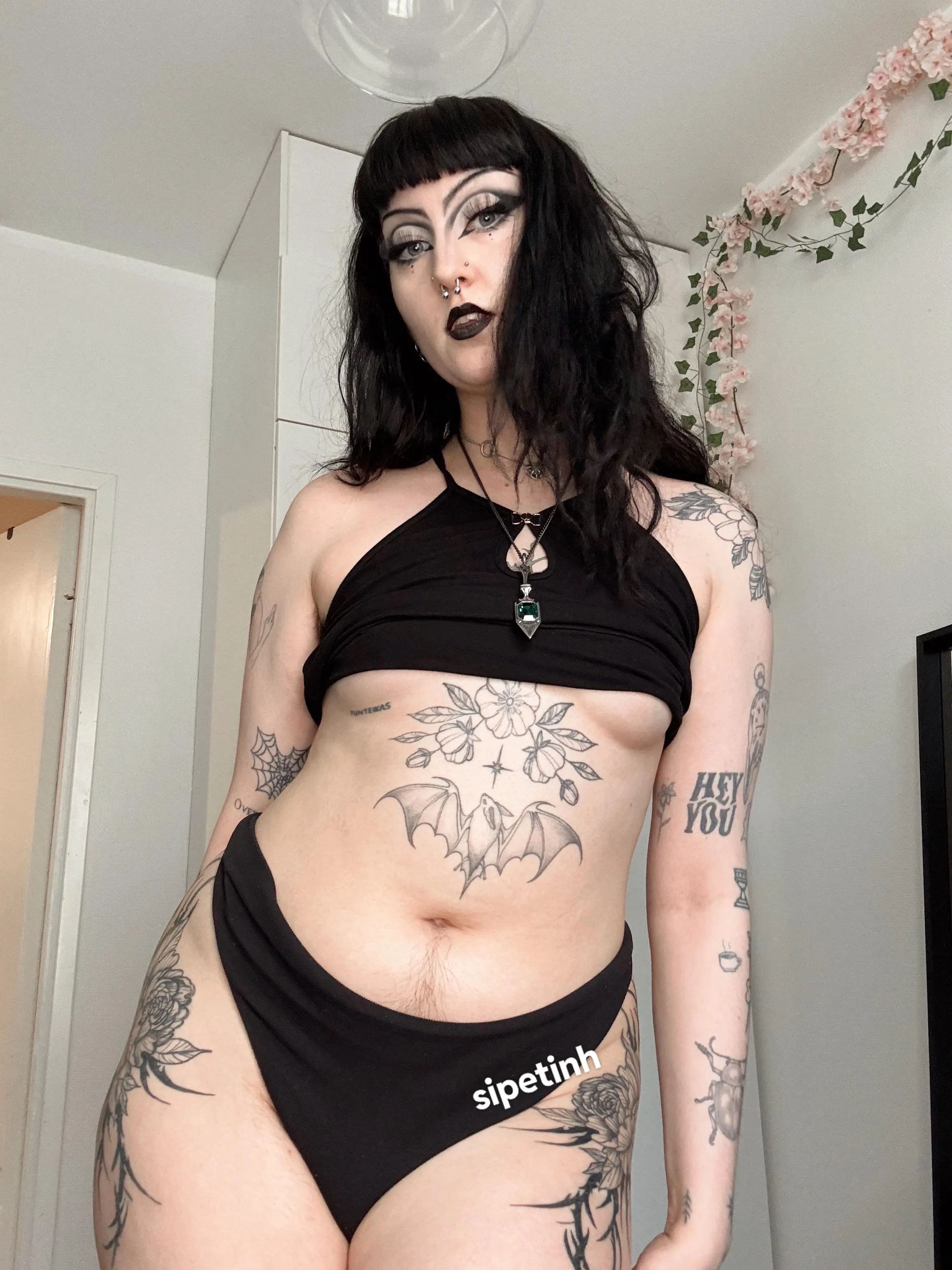 i need more ppl who match my freak on my page