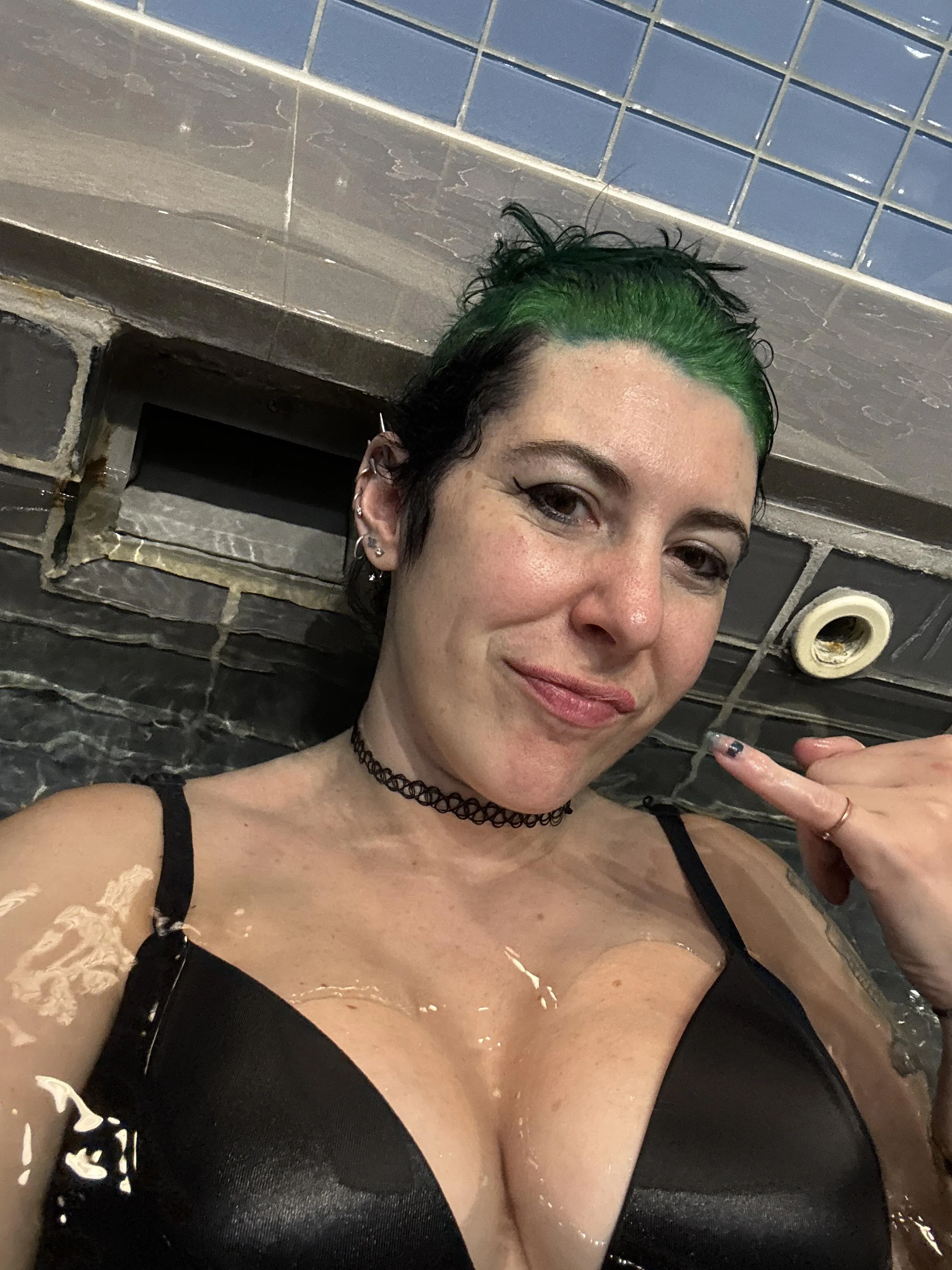 The water must be reallllll cold huh