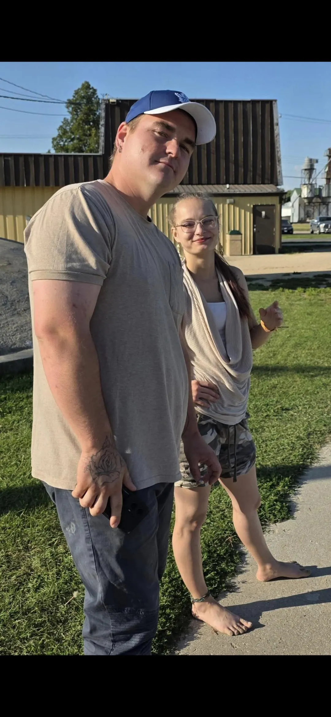 26F and 28M in search for another woman for a 3-way. Dm if interested