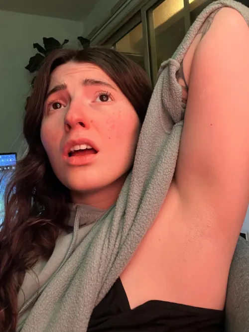 Quick, get under my sweatshirt