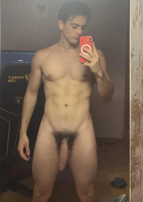 Skinny but huge dick 🍆