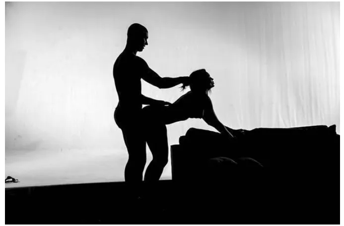 39 [M4F] any stoner chicks in downtown?