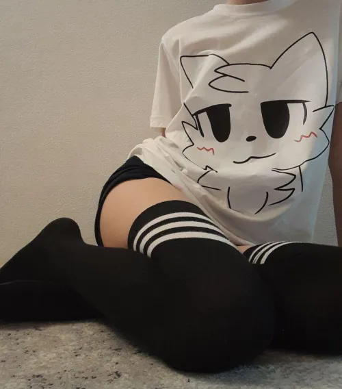 Im 20 fem. I want young master.