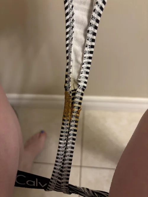 Accidental panty poop today at work, had to finish my day like that😩😩