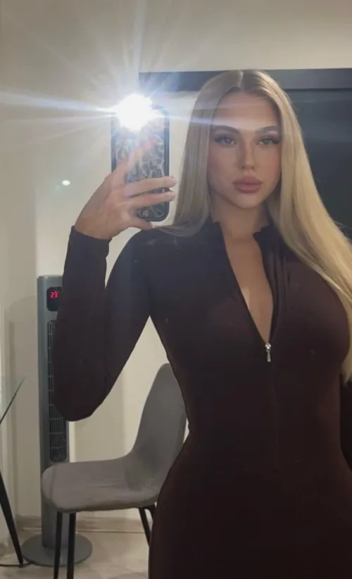 Do I look like sexy in mirror selfie like this 18F Maine