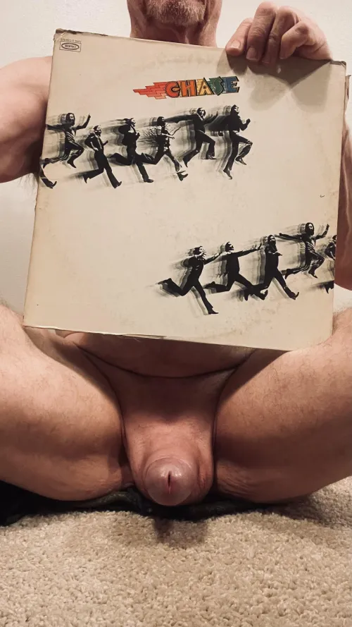 Great band! Short lived. Four of nine members killed in a plane crash. (mlgw)