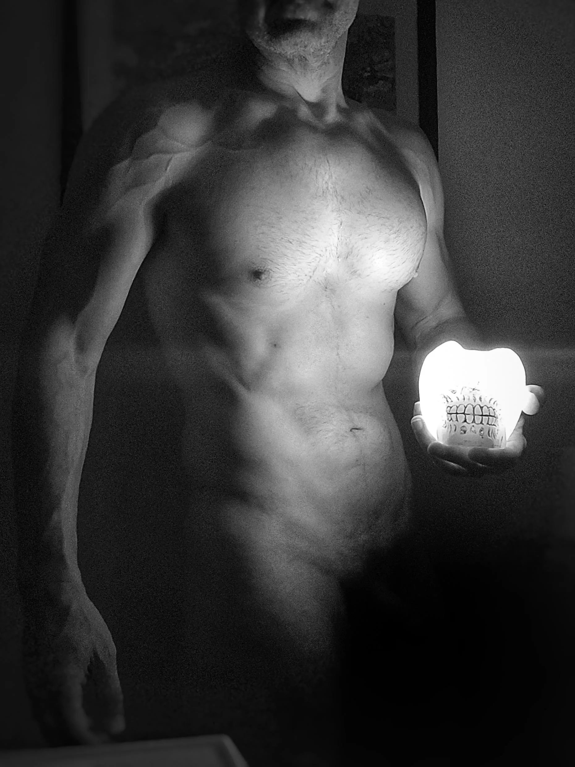 🎶I just wanna be, wanna bewitch you in the moonlight Just wanna be, I wanna bewitch you all night🎶[mlgw]